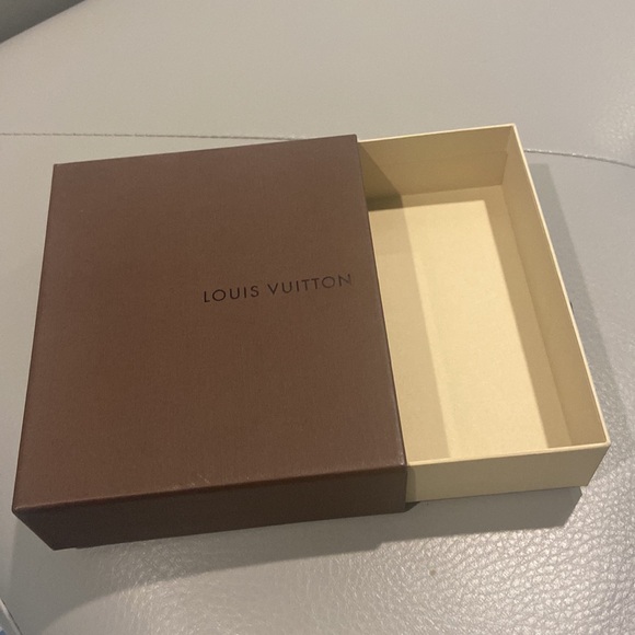Louis Vuitton Brown Box - Picture 2 of 5